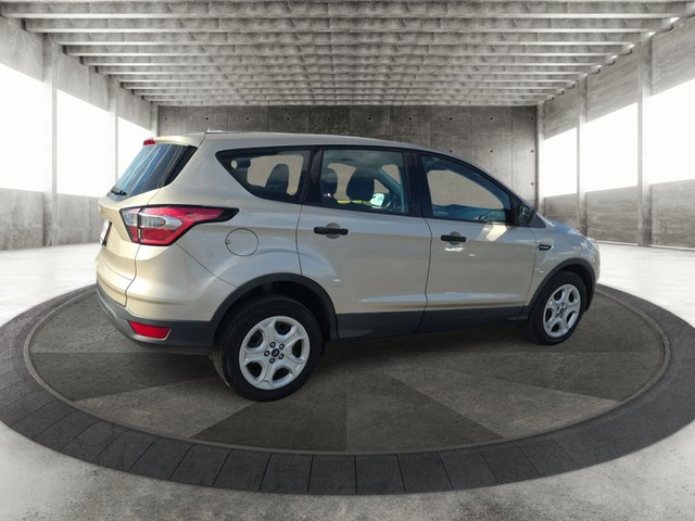 Ford Escape Vehicle Full-screen Gallery Image 07