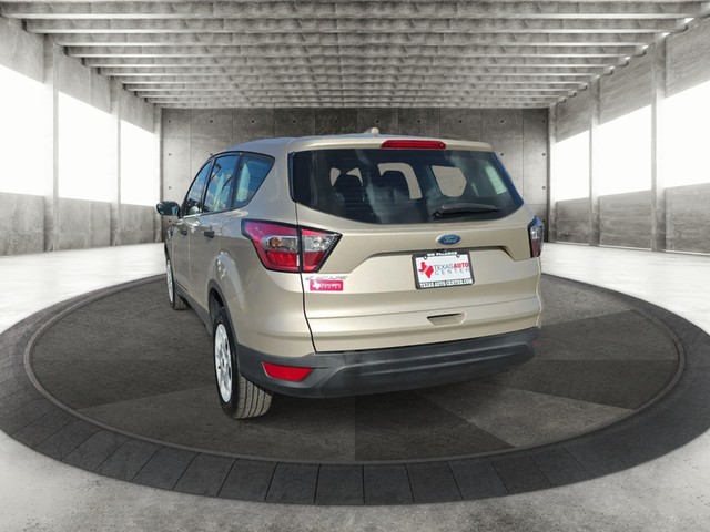 Ford Escape Vehicle Full-screen Gallery Image 08