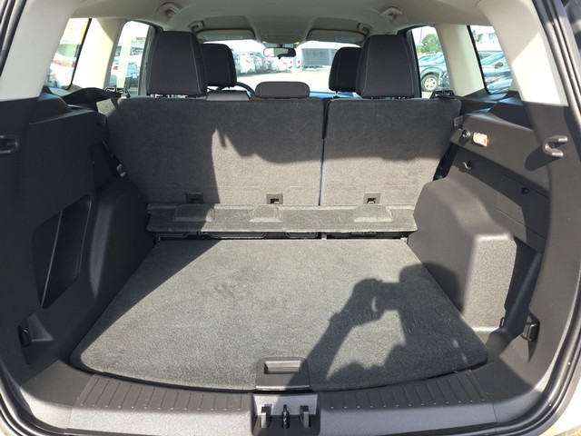 Ford Escape Vehicle Full-screen Gallery Image 11