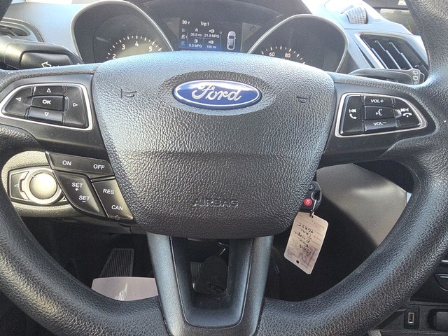 Ford Escape Vehicle Full-screen Gallery Image 14