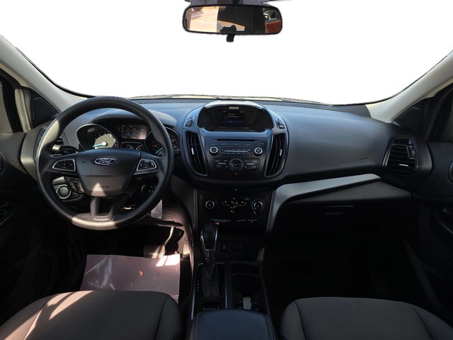 Ford Escape Vehicle Full-screen Gallery Image 16