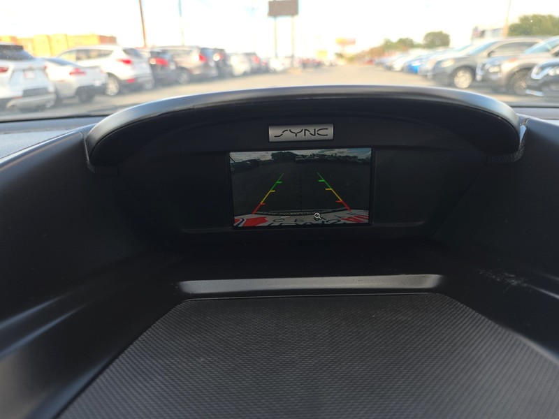 Ford Escape Vehicle Full-screen Gallery Image 17