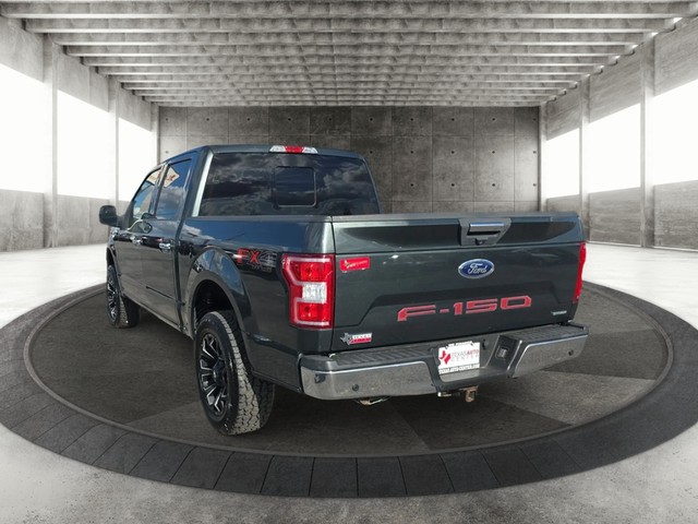Ford F-150 Vehicle Full-screen Gallery Image 08