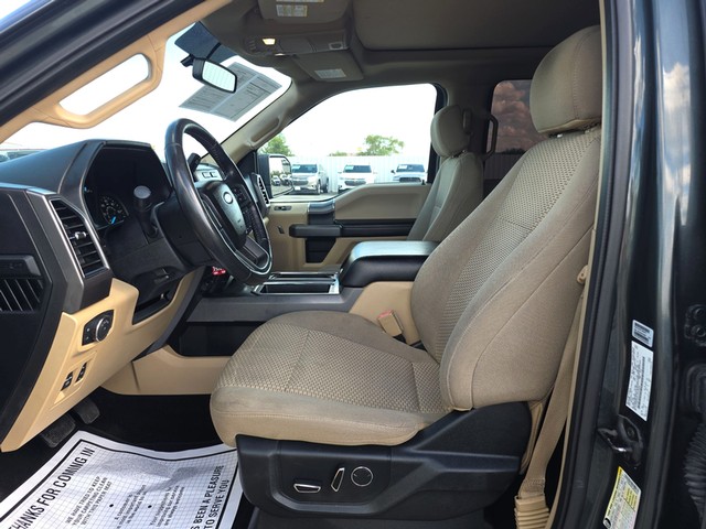 Ford F-150 Vehicle Full-screen Gallery Image 09