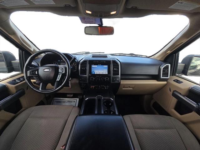 Ford F-150 Vehicle Full-screen Gallery Image 14