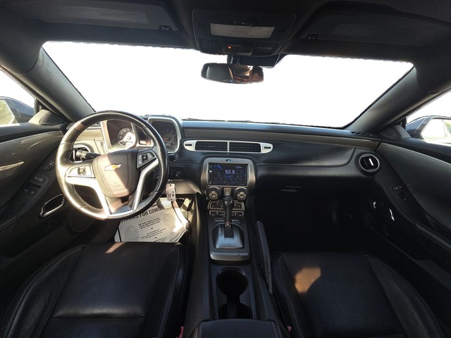 Chevrolet Camaro Vehicle Full-screen Gallery Image 13