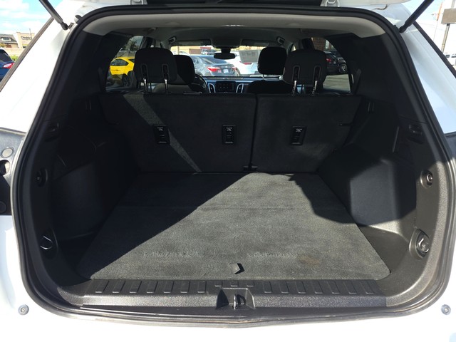 Chevrolet Equinox Vehicle Full-screen Gallery Image 11