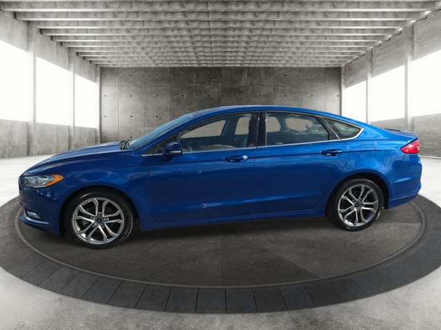 Ford Fusion Vehicle Full-screen Gallery Image 02