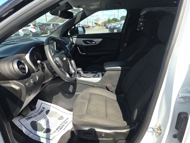 Chevrolet Blazer Vehicle Full-screen Gallery Image 09
