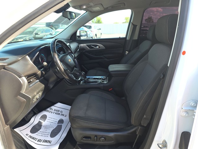 Chevrolet Traverse Vehicle Full-screen Gallery Image 09