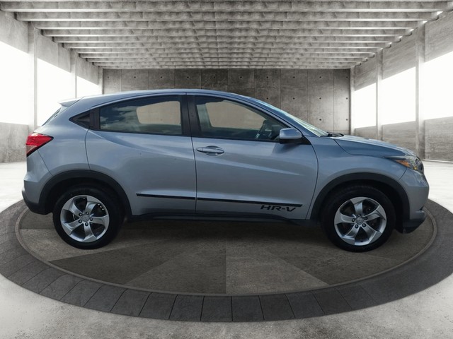 Honda HR-V Vehicle Full-screen Gallery Image 04
