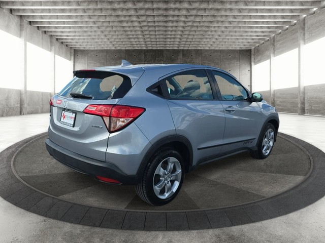 Honda HR-V Vehicle Full-screen Gallery Image 07