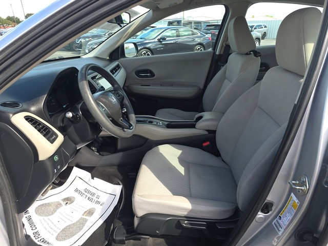 Honda HR-V Vehicle Full-screen Gallery Image 09