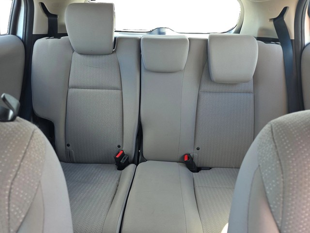 Honda HR-V Vehicle Full-screen Gallery Image 13