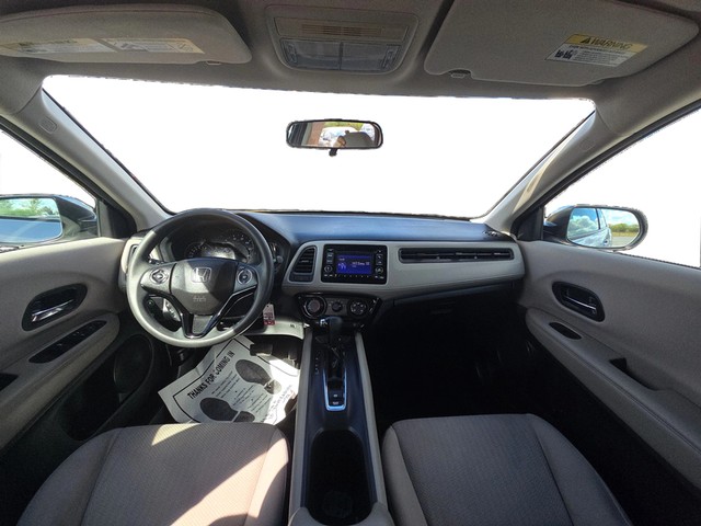 Honda HR-V Vehicle Full-screen Gallery Image 15