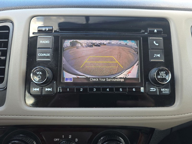 Honda HR-V Vehicle Full-screen Gallery Image 17