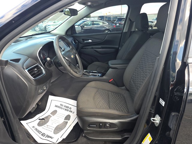 Chevrolet Equinox Vehicle Full-screen Gallery Image 09