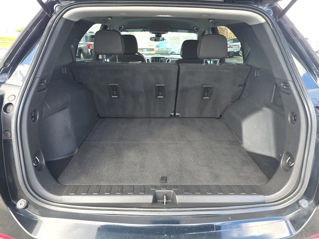 Chevrolet Equinox Vehicle Full-screen Gallery Image 11