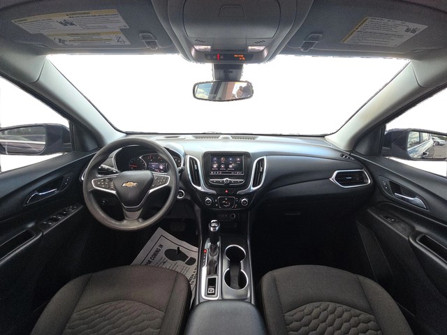 Chevrolet Equinox Vehicle Full-screen Gallery Image 15