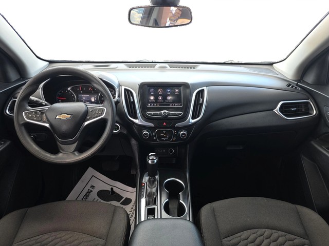 Chevrolet Equinox Vehicle Full-screen Gallery Image 16