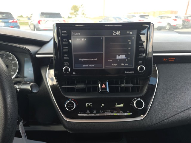 Toyota Corolla Vehicle Full-screen Gallery Image 11