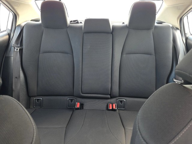 Toyota Corolla Vehicle Full-screen Gallery Image 12