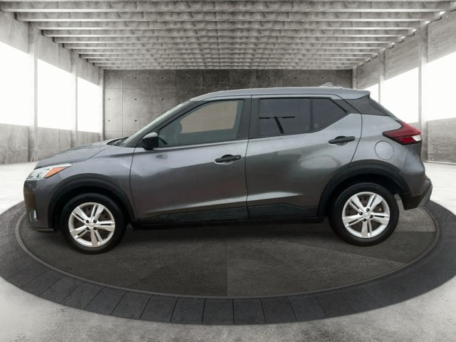 Nissan Kicks Vehicle Full-screen Gallery Image 05