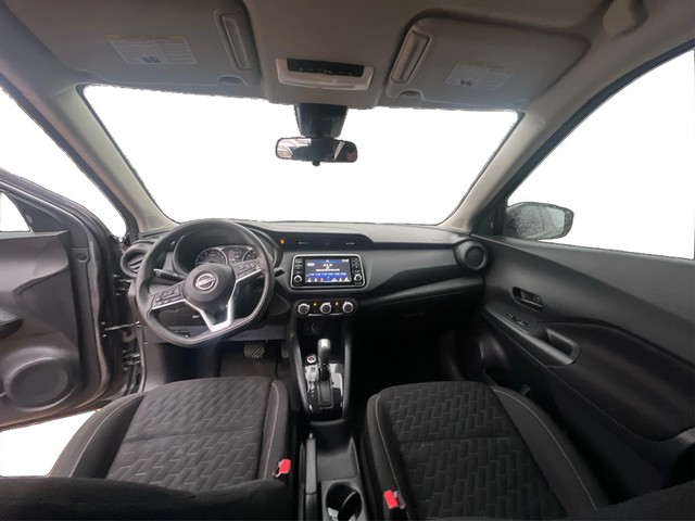 Nissan Kicks Vehicle Full-screen Gallery Image 15
