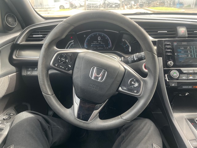 Honda Civic Hatchback Vehicle Full-screen Gallery Image 13