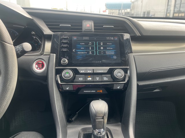 Honda Civic Hatchback Vehicle Full-screen Gallery Image 16