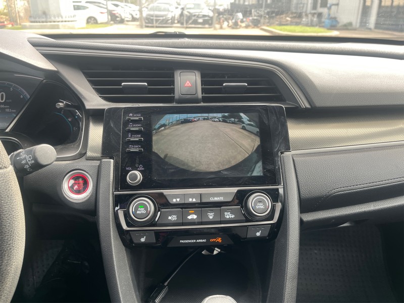 Honda Civic Hatchback Vehicle Full-screen Gallery Image 17