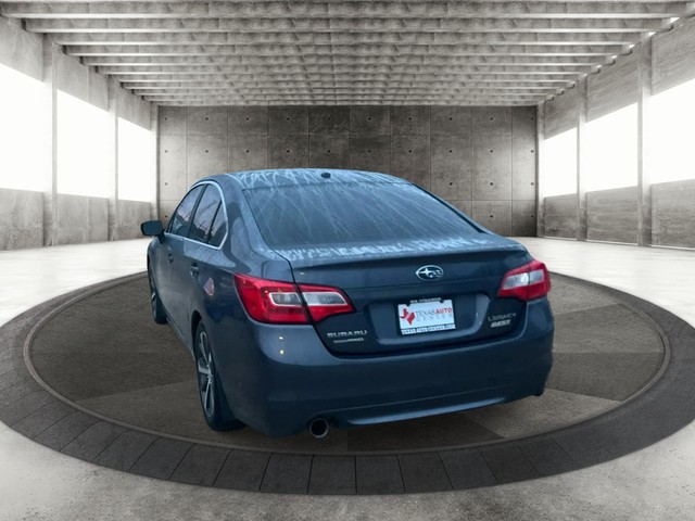 Subaru Legacy Vehicle Full-screen Gallery Image 08