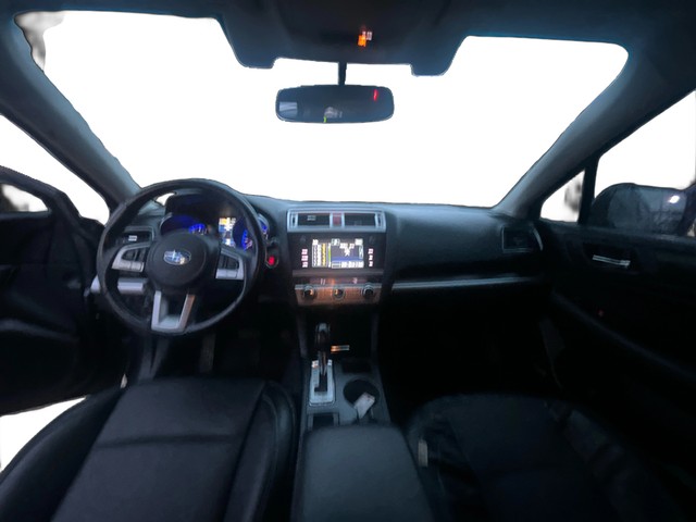 Subaru Legacy Vehicle Full-screen Gallery Image 14