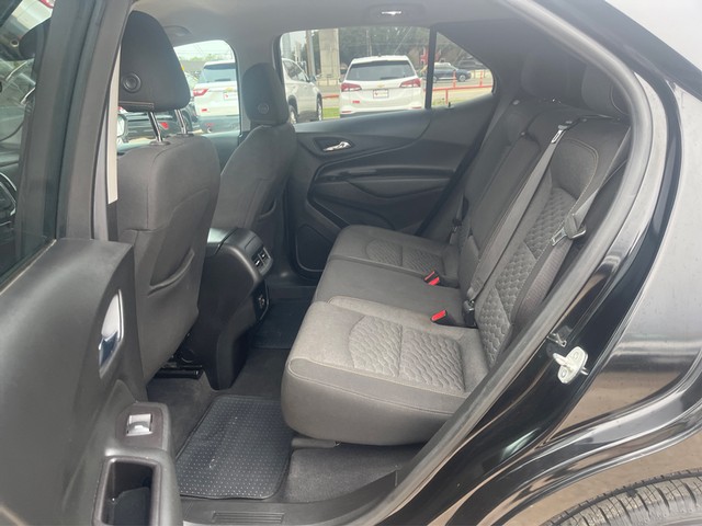 Chevrolet Equinox Vehicle Full-screen Gallery Image 10