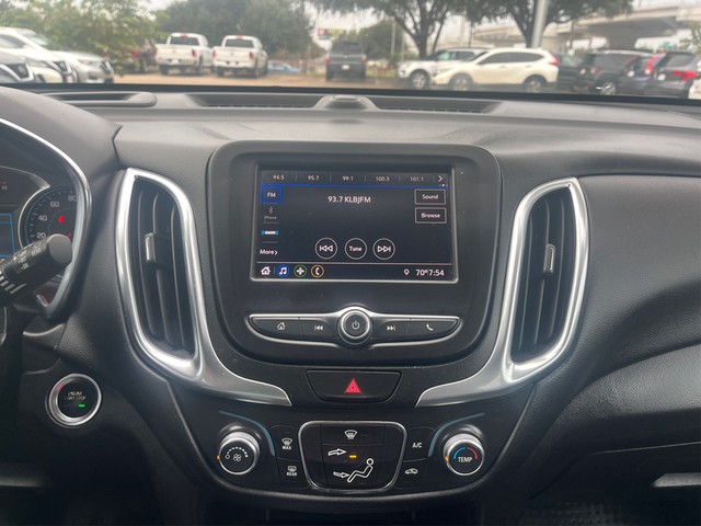 Chevrolet Equinox Vehicle Full-screen Gallery Image 16
