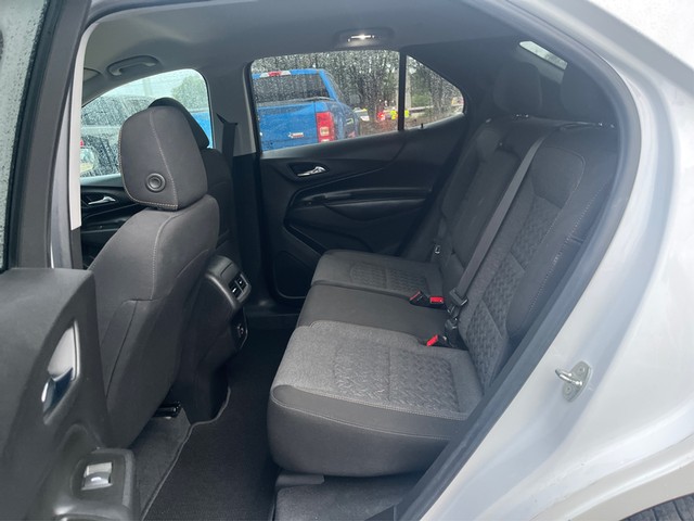 Chevrolet Equinox Vehicle Full-screen Gallery Image 09