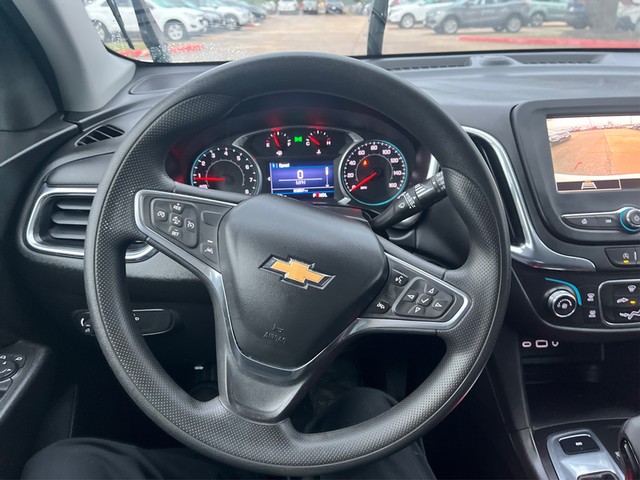 Chevrolet Equinox Vehicle Full-screen Gallery Image 12