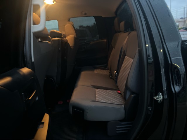 Toyota Tundra 2WD Vehicle Full-screen Gallery Image 10