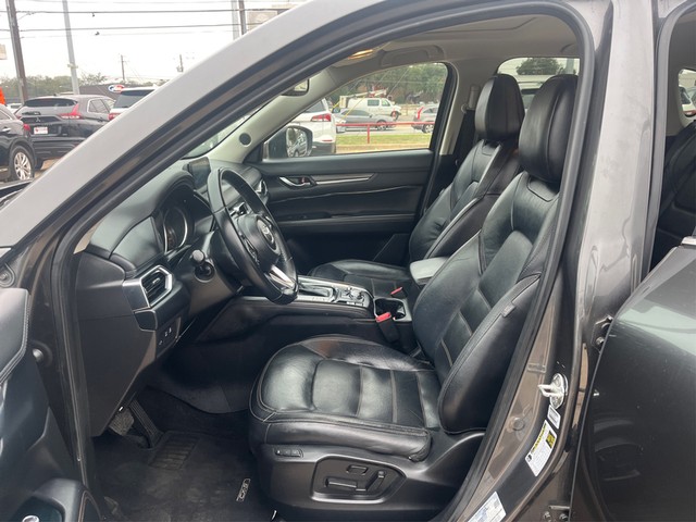Mazda CX-5 Vehicle Full-screen Gallery Image 09