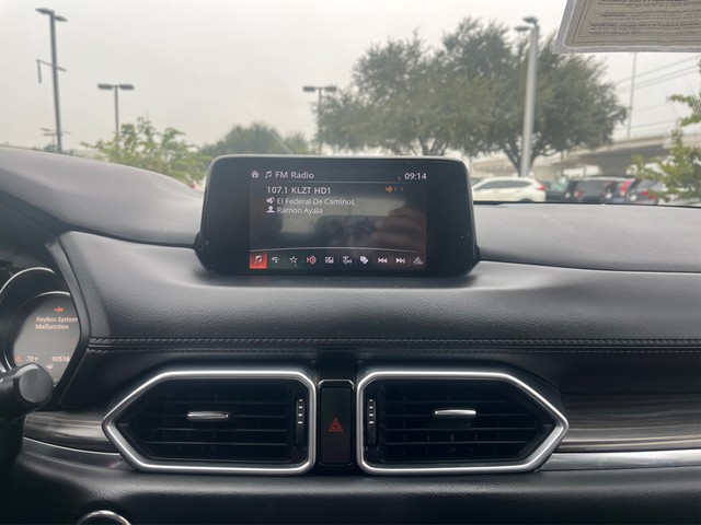 Mazda CX-5 Vehicle Full-screen Gallery Image 16