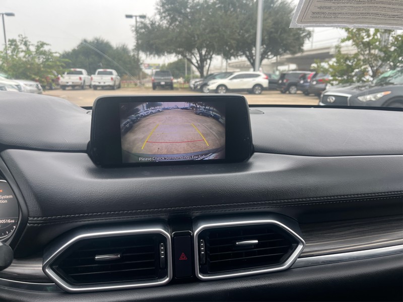 Mazda CX-5 Vehicle Full-screen Gallery Image 17