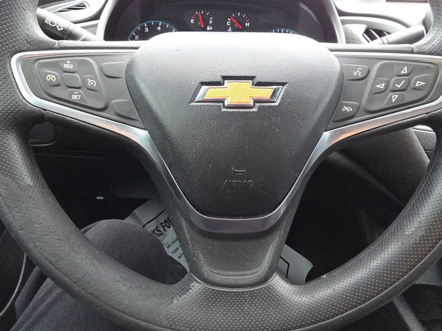 Chevrolet Malibu Vehicle Full-screen Gallery Image 13