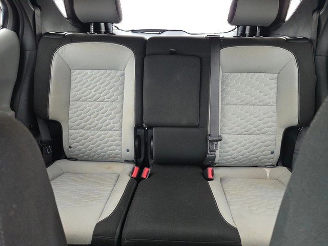 Chevrolet Equinox Vehicle Full-screen Gallery Image 13