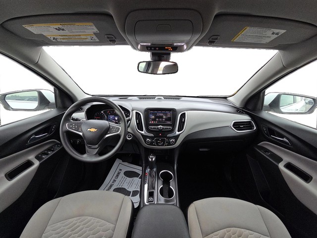 Chevrolet Equinox Vehicle Full-screen Gallery Image 15
