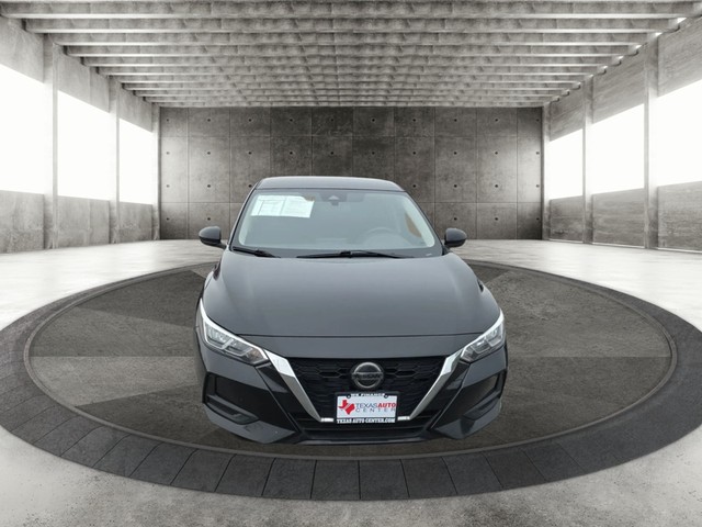Nissan Sentra Vehicle Full-screen Gallery Image 03