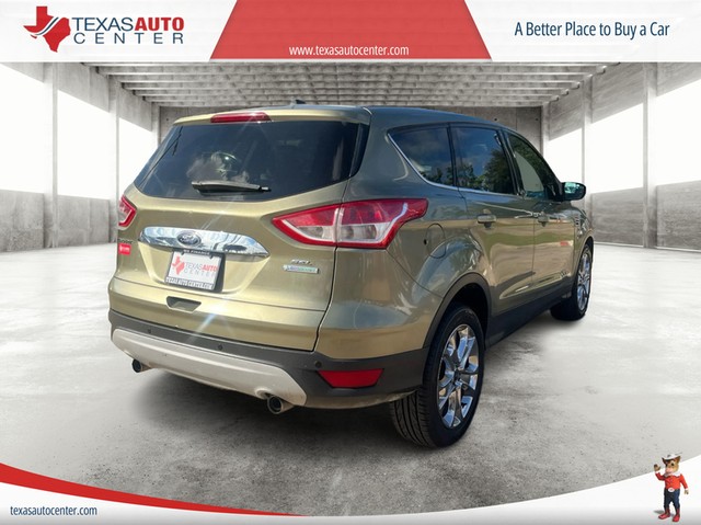 Ford Escape Vehicle Full-screen Gallery Image 07