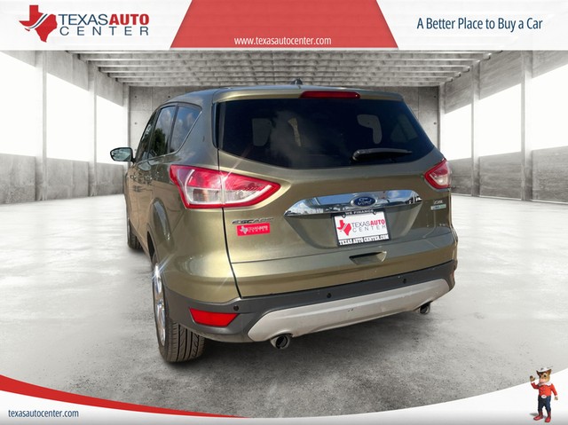 Ford Escape Vehicle Full-screen Gallery Image 08