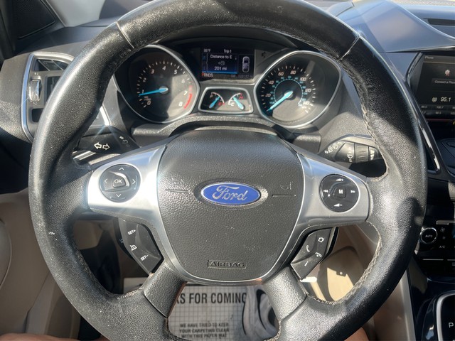 Ford Escape Vehicle Full-screen Gallery Image 14