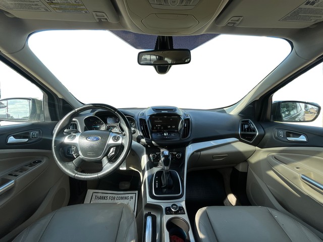 Ford Escape Vehicle Full-screen Gallery Image 15