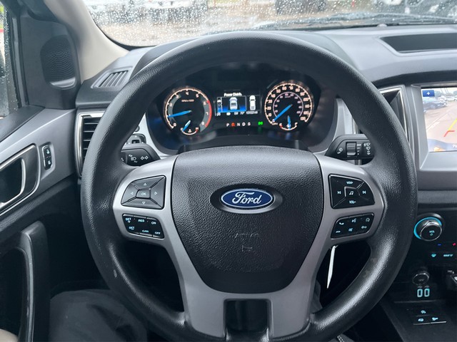 Ford Ranger Vehicle Full-screen Gallery Image 12